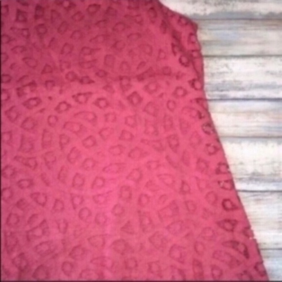 Loft Laser Cut Sleeveless Blouse - Picture 3 of 4